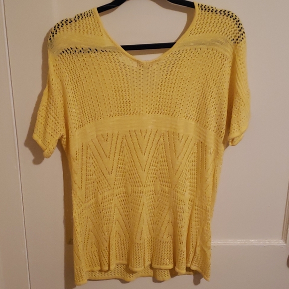 Charming Charlie's yellow short sleeved sweater - Picture 4 of 4